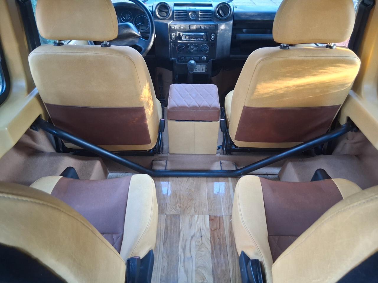 Land Rover Defender 90 2.4 TD4 Station Wagon