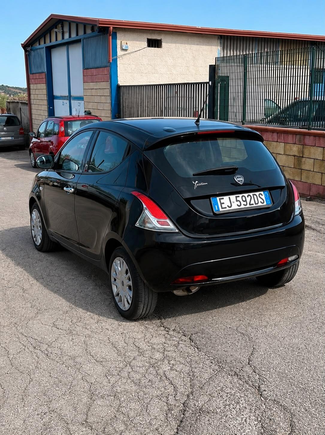 Lancia Ypsilon 1.2 69 CV Platinum