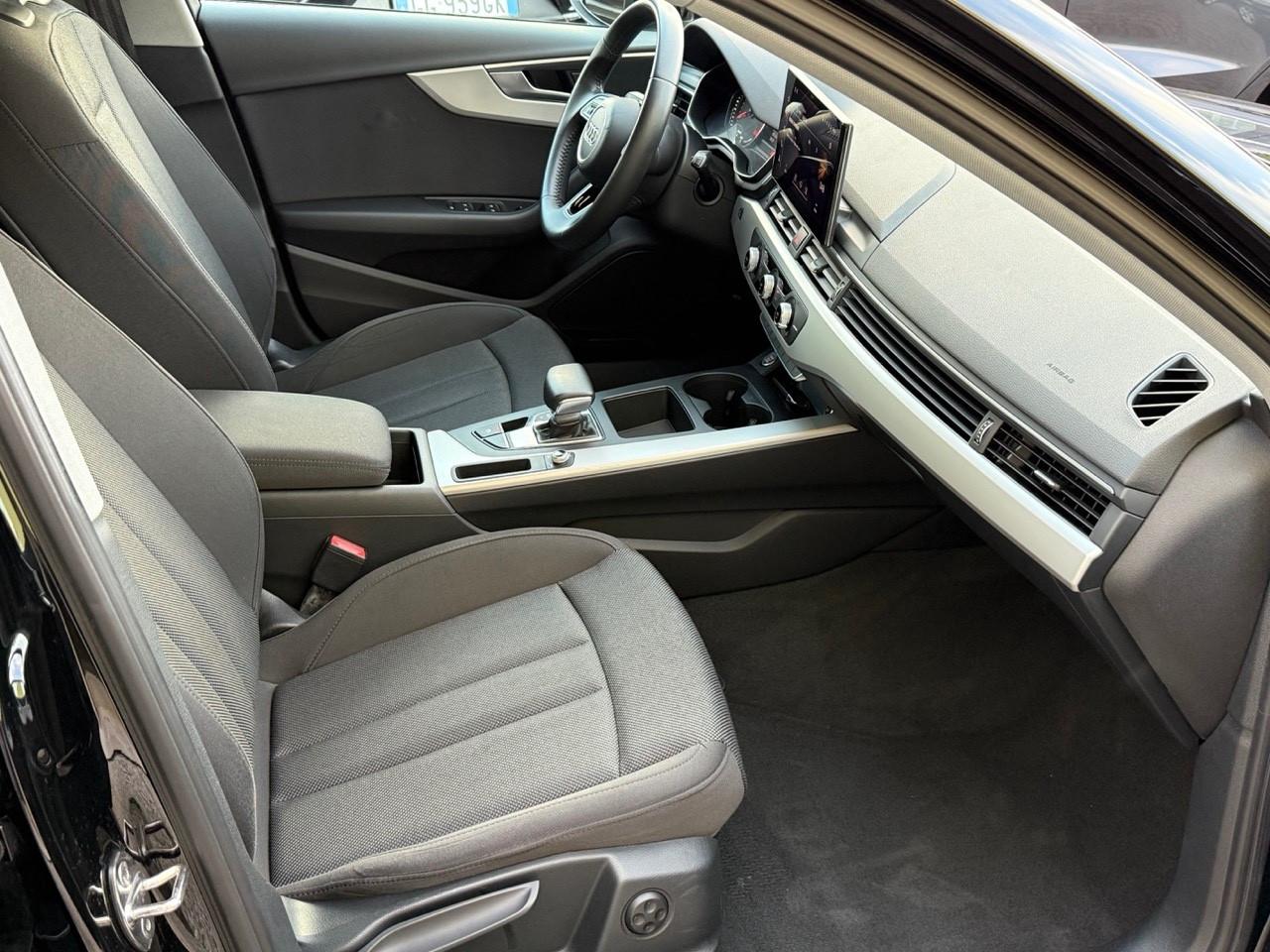 Audi A4 Avant 30 TDI/136 CV S tronic PREZZO REALE