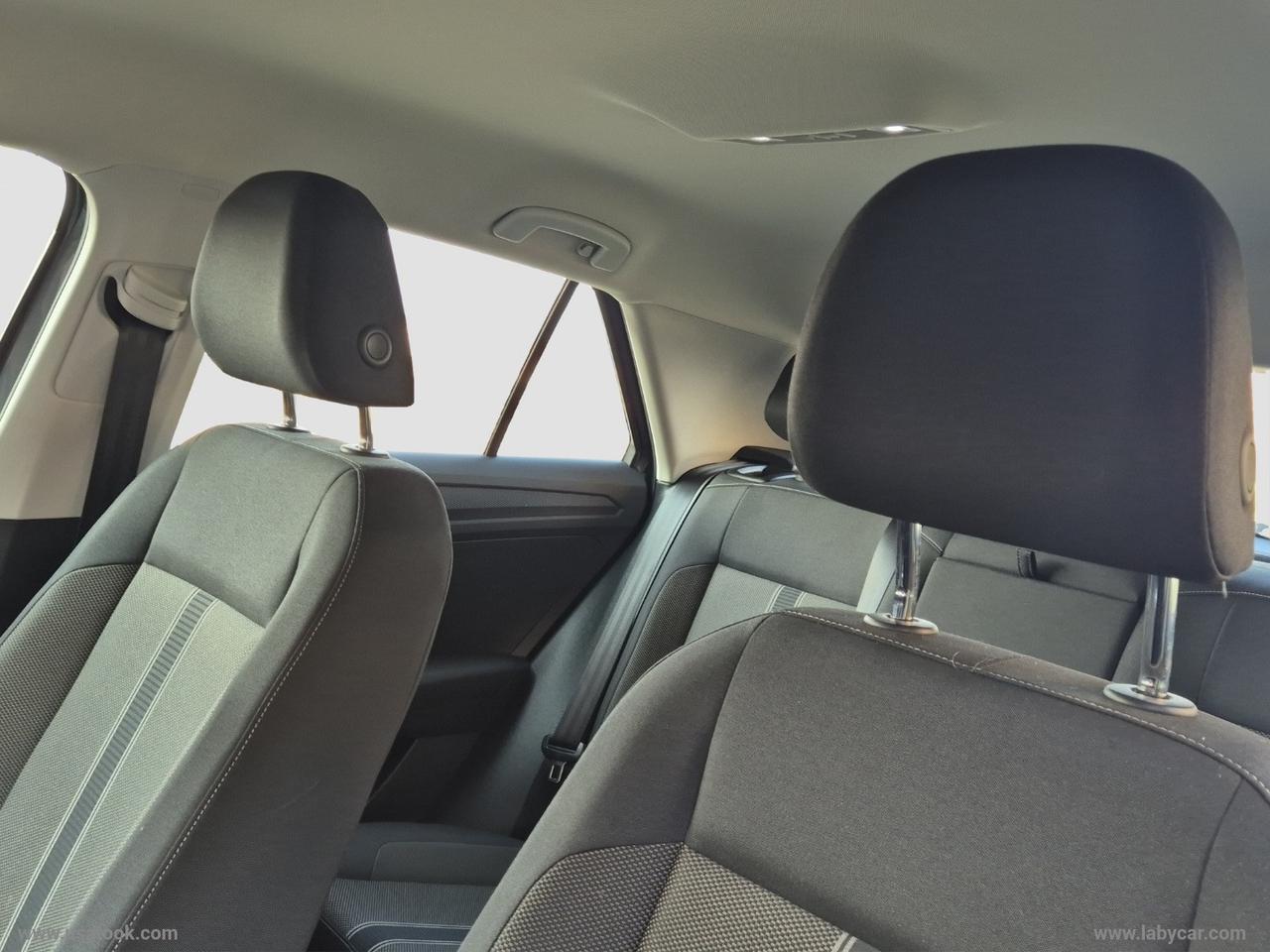 VOLKSWAGEN T-Roc 1.0 TSI 115CV Style BMT UNIPROP. SOLO 32.500 KM