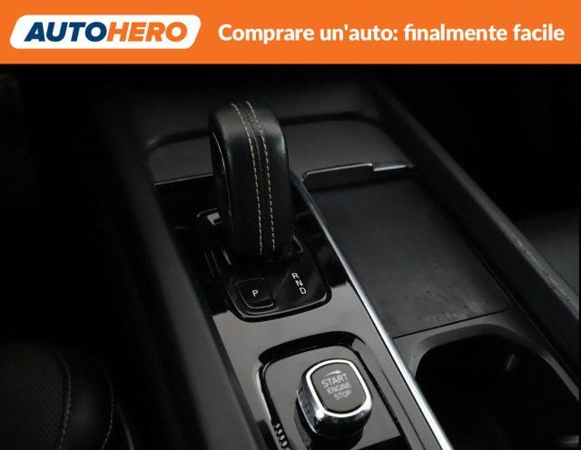 VOLVO XC60 B4 (d) AWD Geartronic R-design