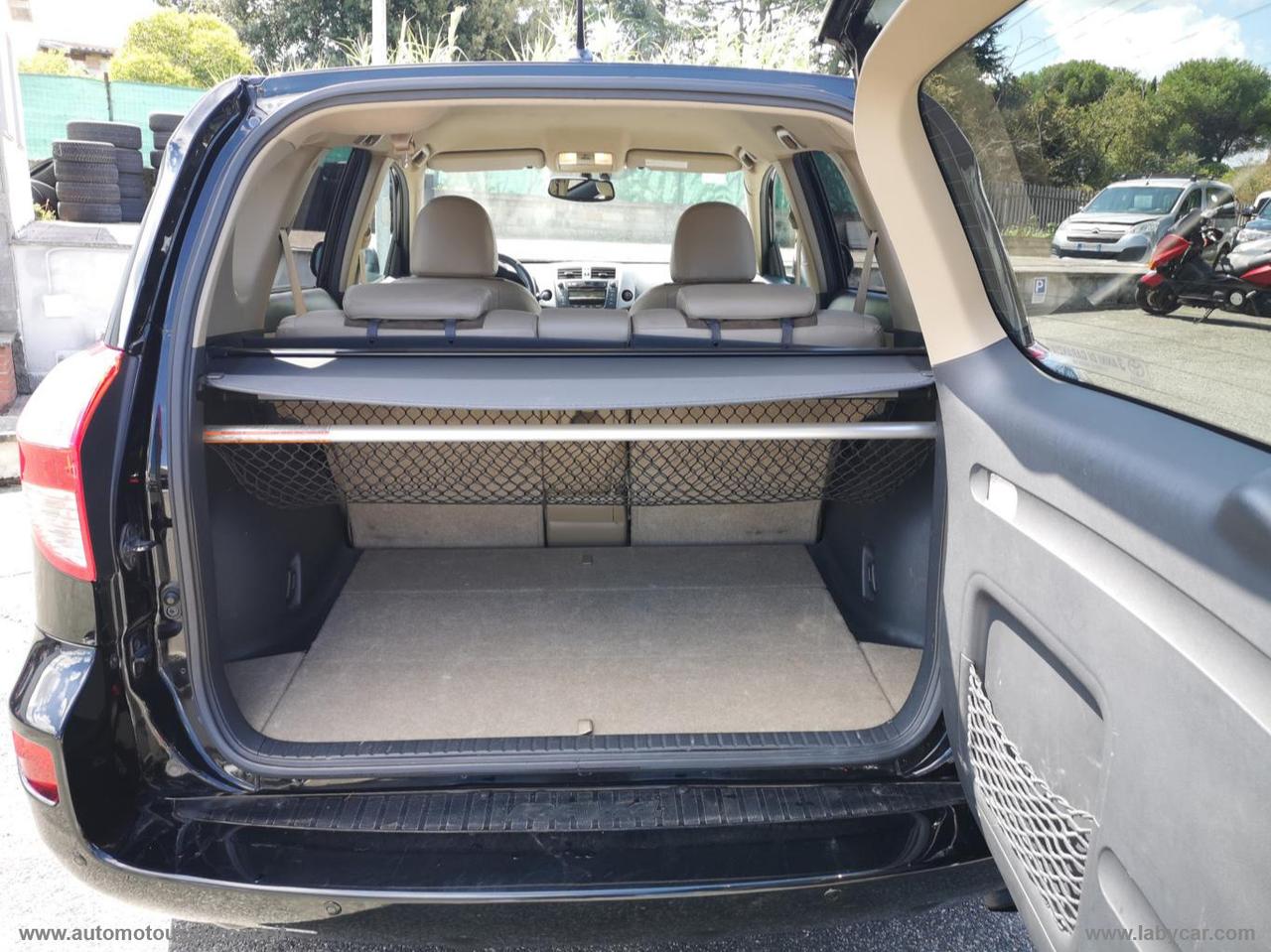 TOYOTA RAV4 Crossover 2.2 D-Cat A/T 150 CV STYLE OFFERTA PROMO WEB