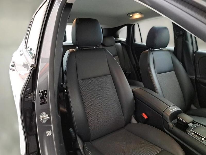 MERCEDES-BENZ GLA 200 D AUTOMATIC BUSINESS EXTRA CROSSOVER
