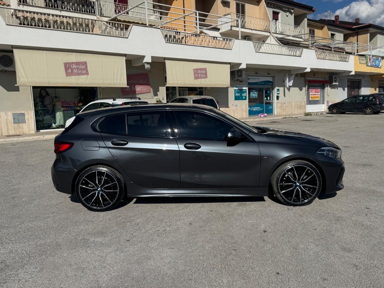 Bmw 118 118d 5p. Msport