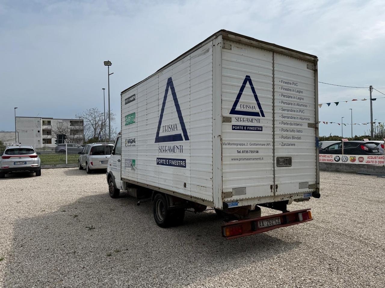 Iveco Daily 35.8 2.5 Diesel PL Cab. Classic