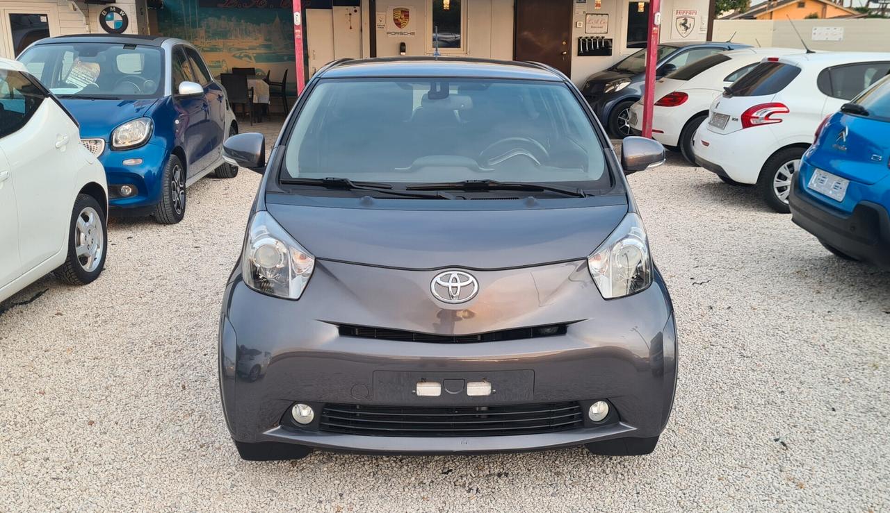 Toyota iQ 1.0