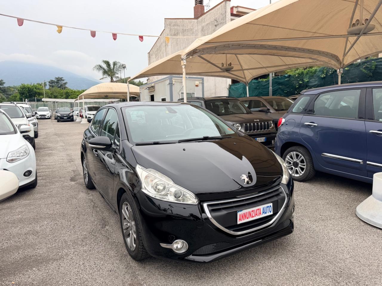 Peugeot 208 1.4 HDi 68 CV 5 porte Allure