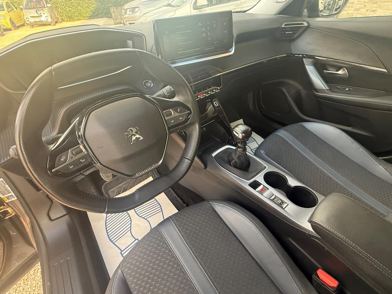 Peugeot 2008 PureTech 130 S&S Allure Pack