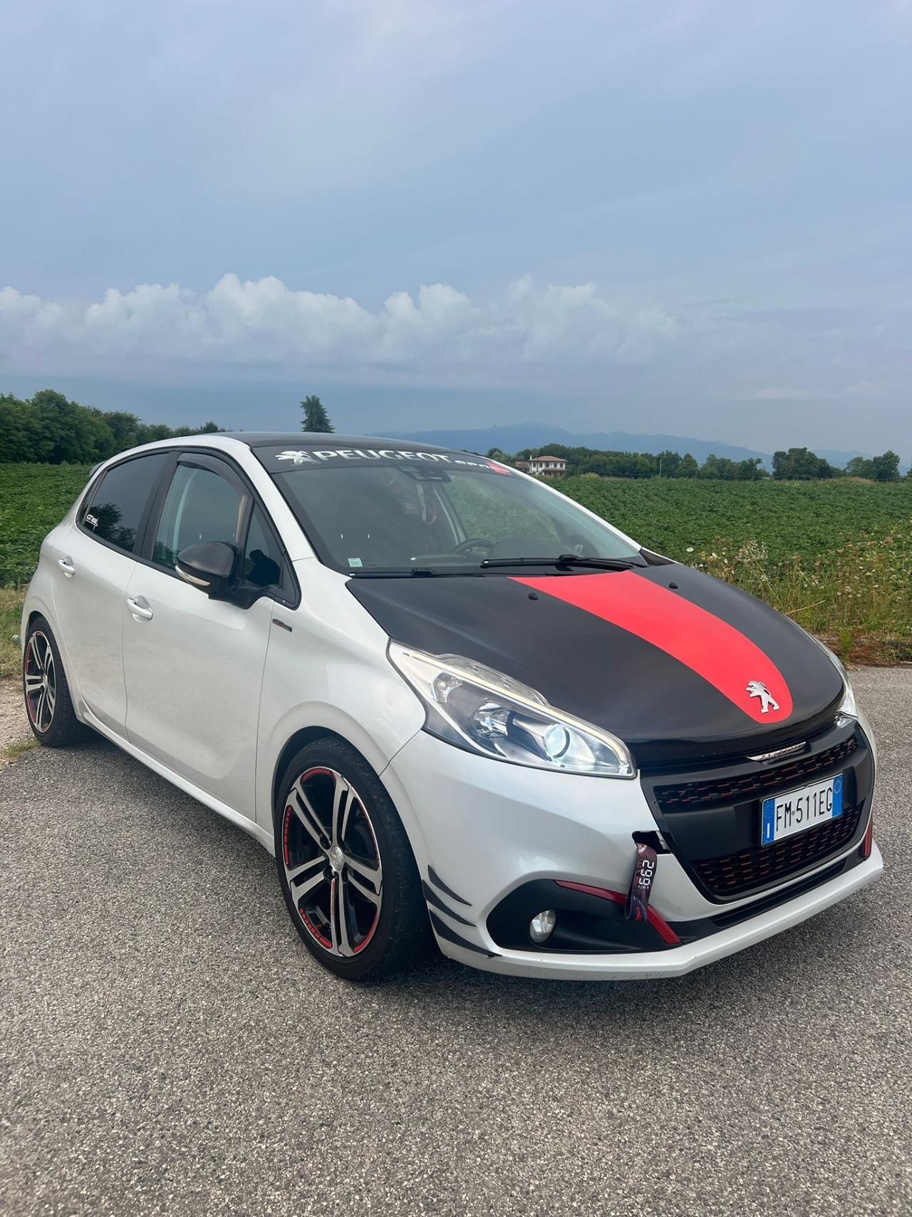 Peugeot 208 BlueHDi 120 S&S 5 porte GT Line