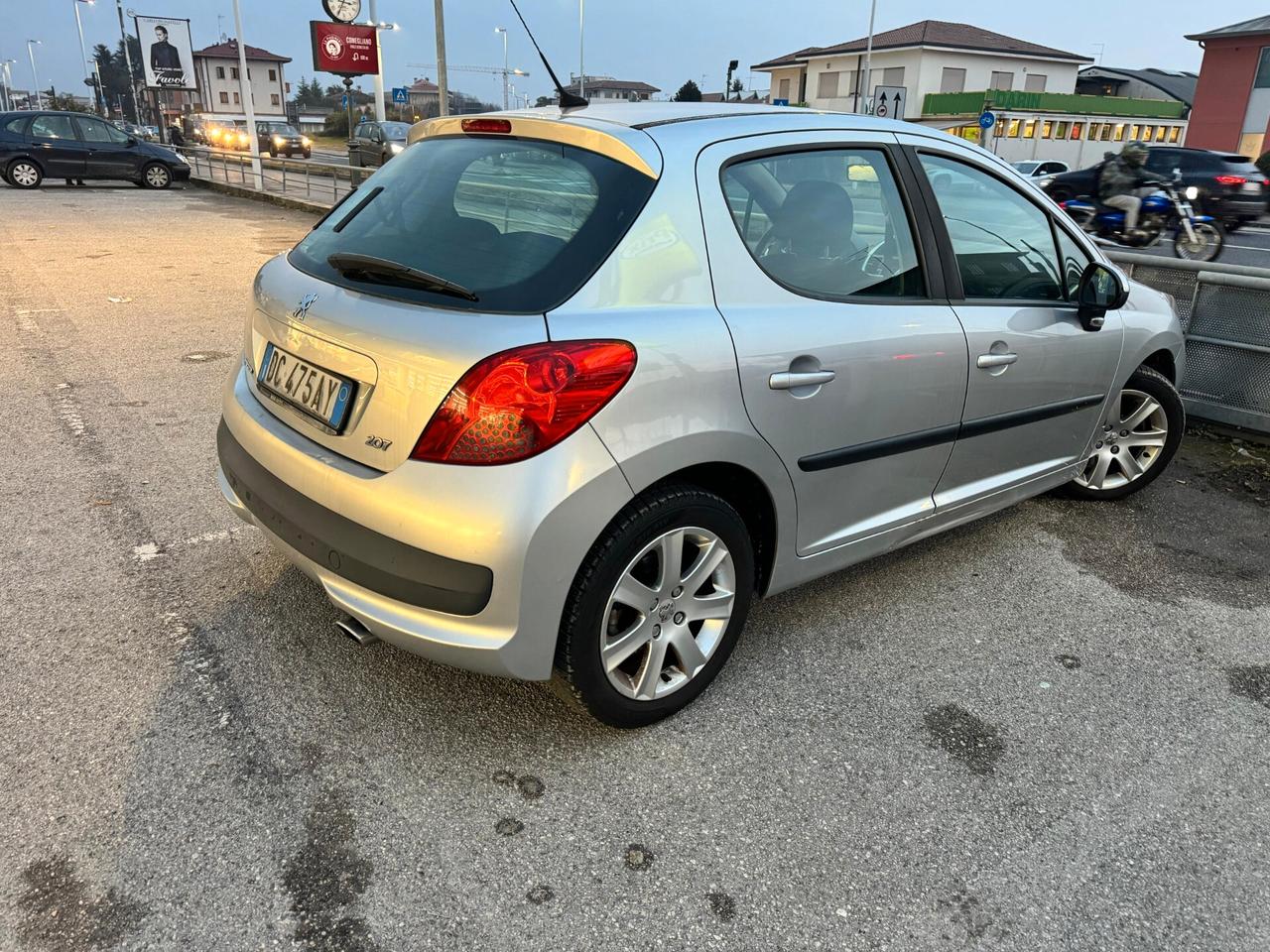 Peugeot 207 1.6 HDi 110CV 5p. Féline