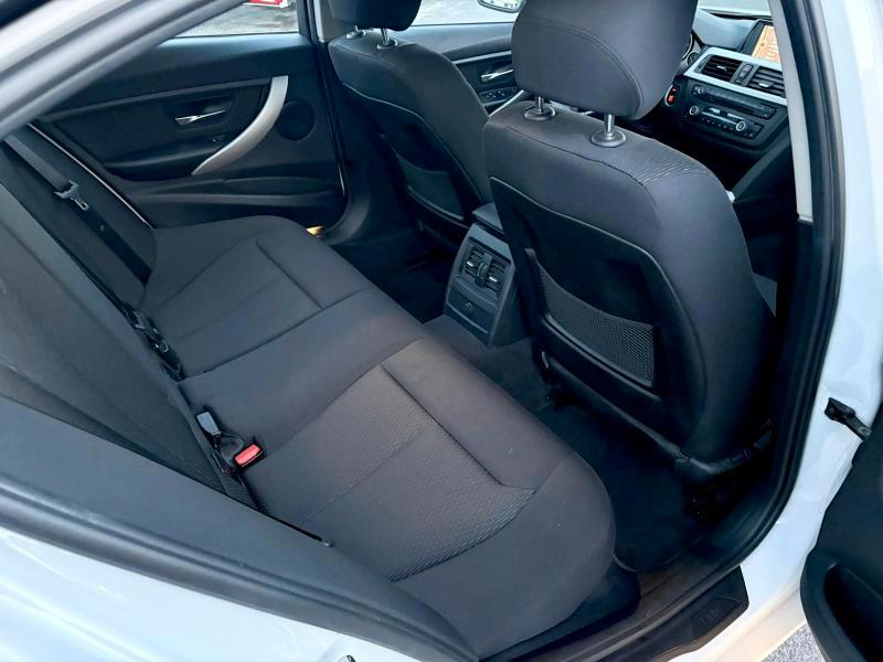 BMW Serie 3 Berlina 2.0 DIESEL 116 CV ADATTA A NEOPATENTATI