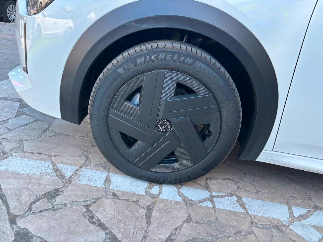 Lancia Ypsilon 1.2 mhev e-dct