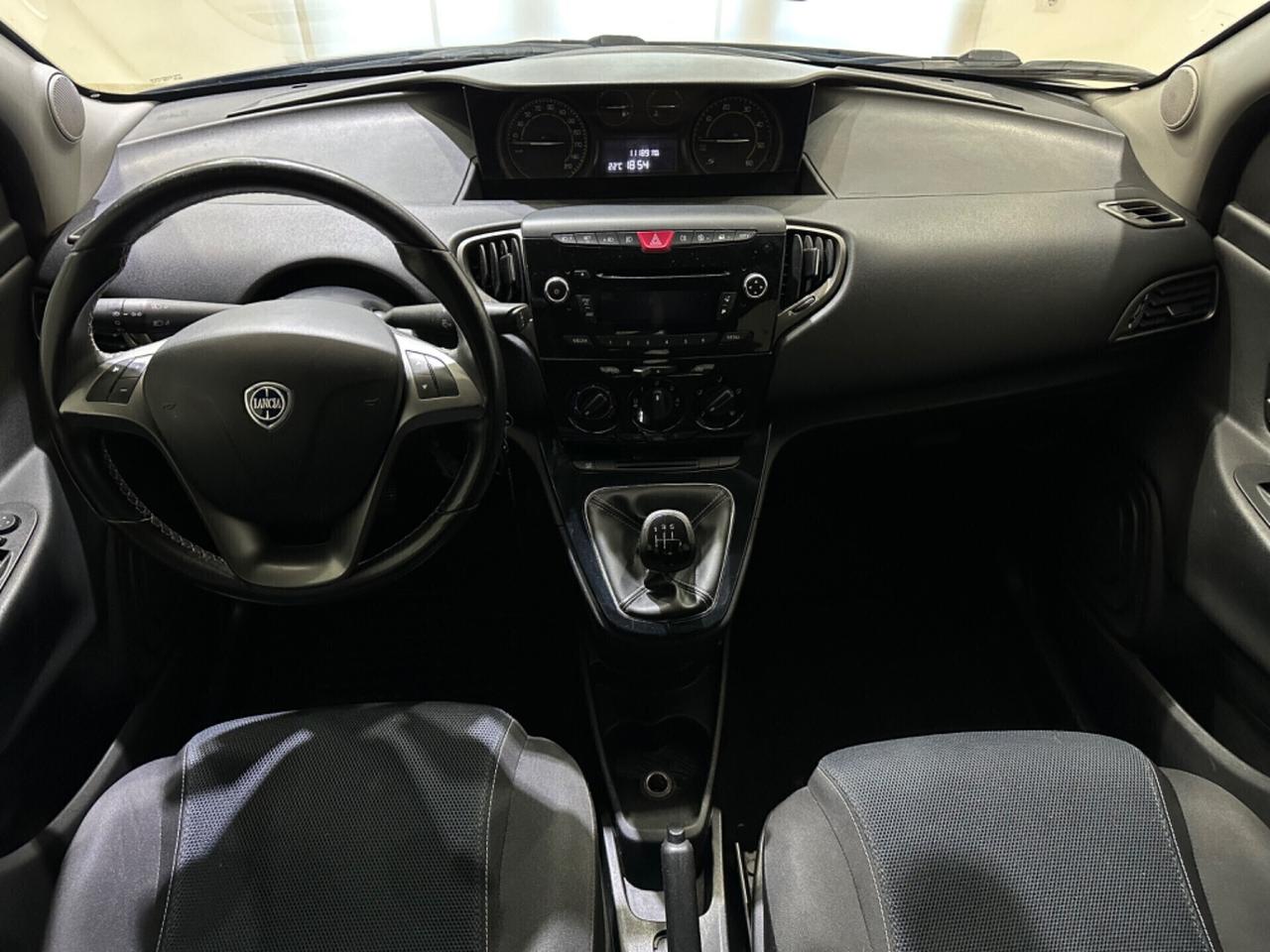 Lancia Ypsilon 1.3 MJT 16V 95 CV 5 porte S&S S Momodesign