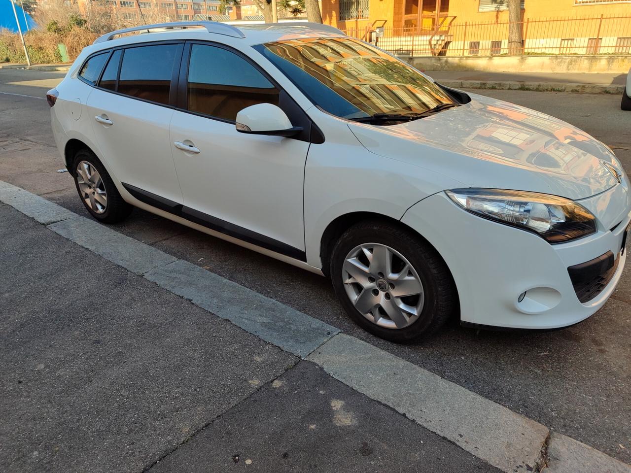 Renault Megane Mégane 1.5 dCi 110CV EDC SporTour Wave