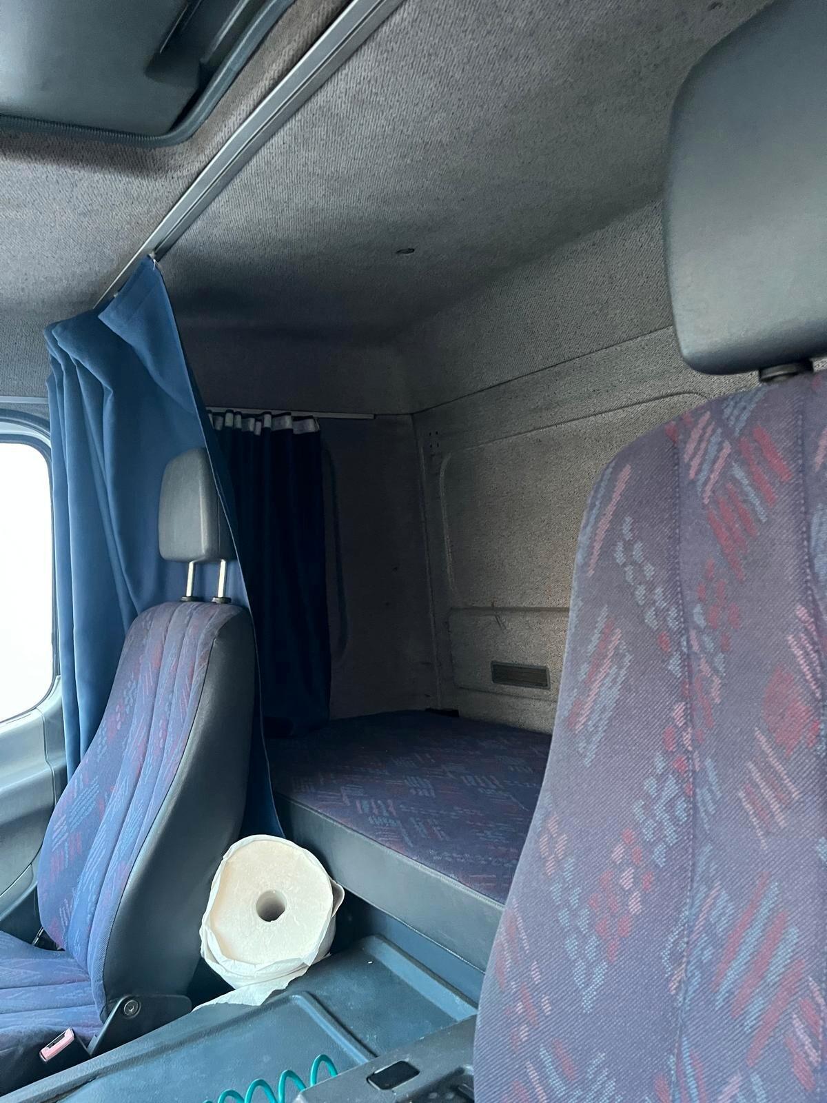 Mercedes Atego 817