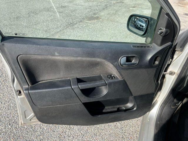 FORD Fiesta 1.2 16V 5p. Ghia