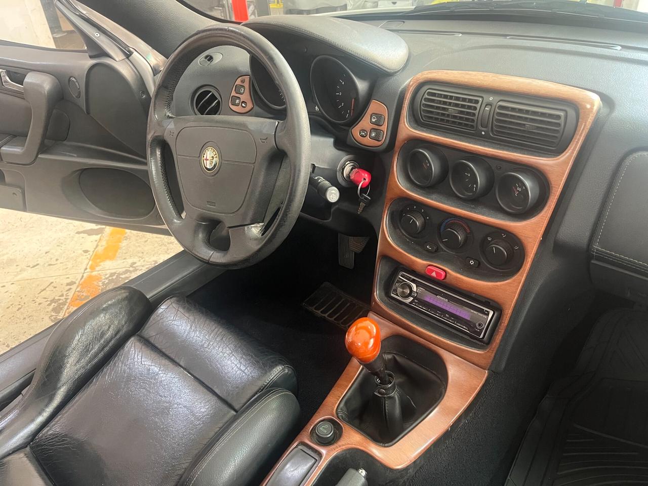 Alfa Romeo GTV Spider 2.0i 16V Twin Spark cat