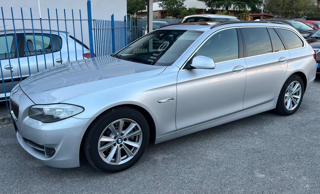 Bmw 520 520d Touring Futura automatica tetto panoramico