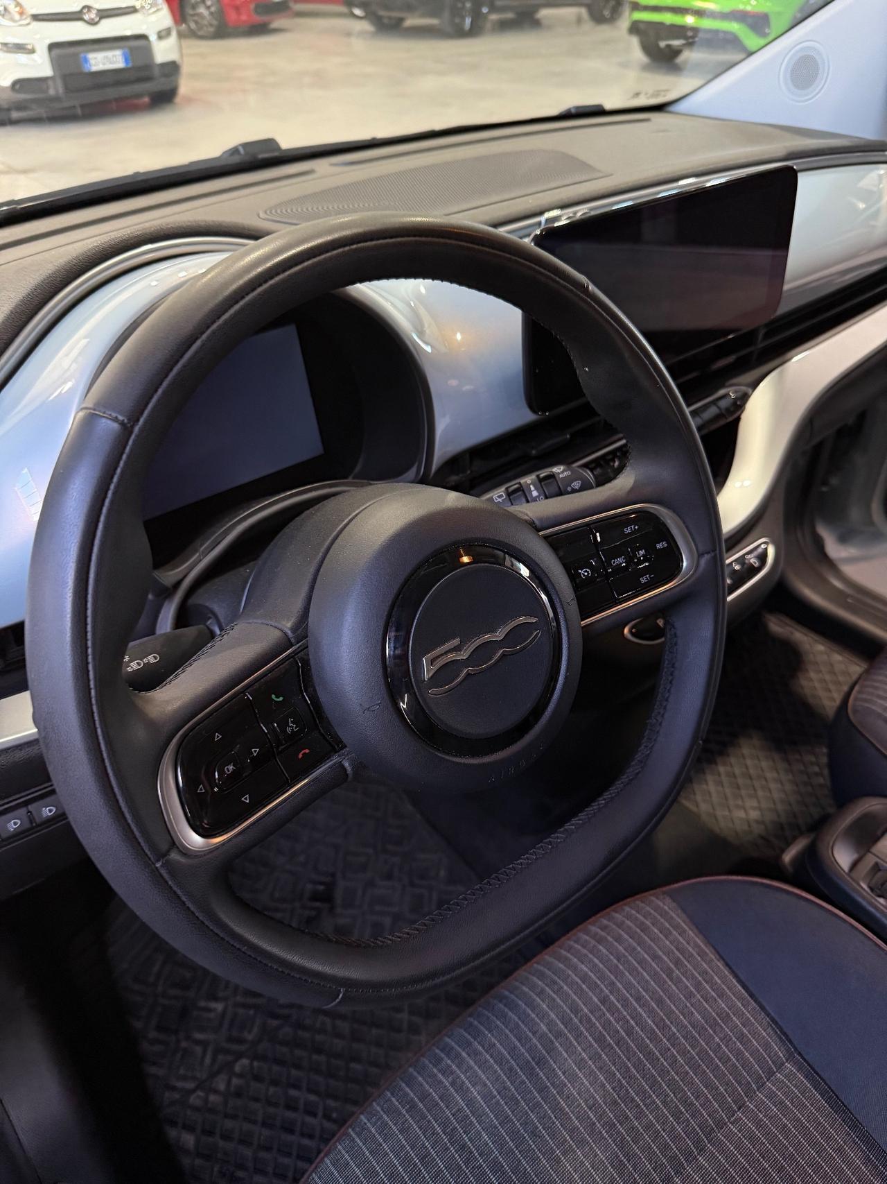 Fiat 500 500e Berlina 42 kWh Passion