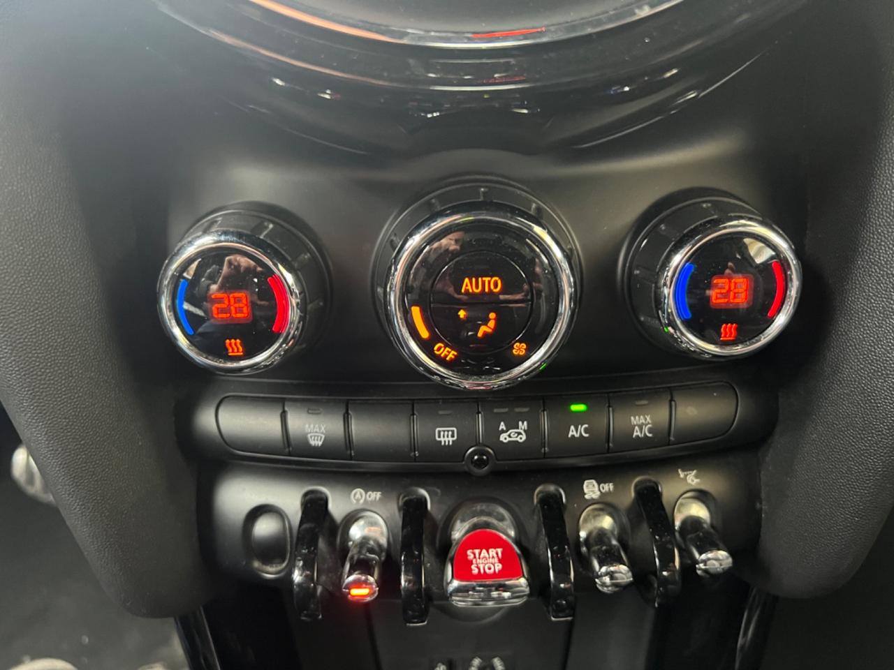 Mini John Cooper Works challenge edition