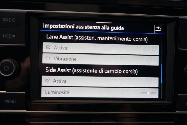 VOLKSWAGEN Tiguan 2.0 TDI 150 CV SCR DSG Life Pari al Nuovo