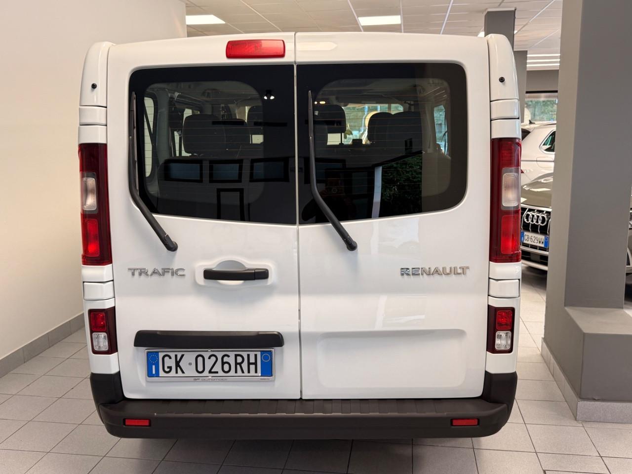 RENAULT Trafic 2.0DCI 110cv L1H1 9 POSTI