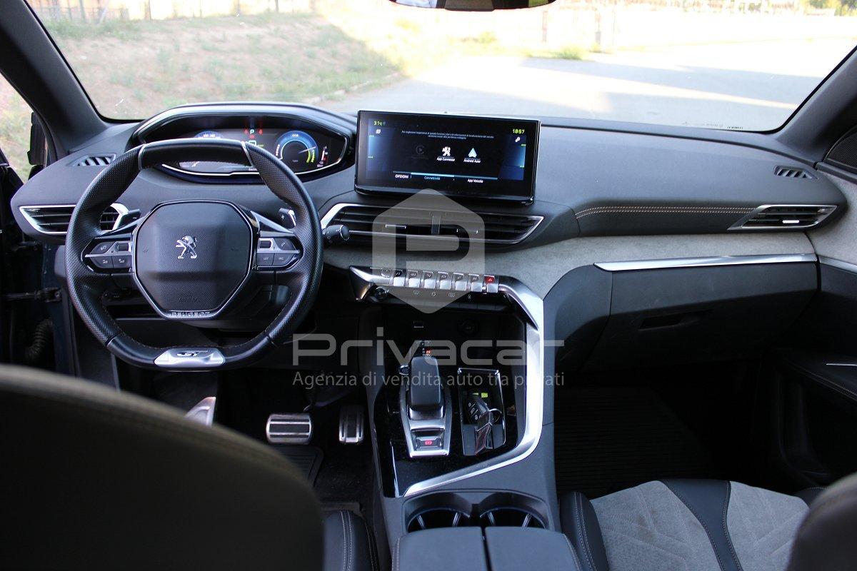 PEUGEOT 3008 Hybrid 225 e-EAT8 GT