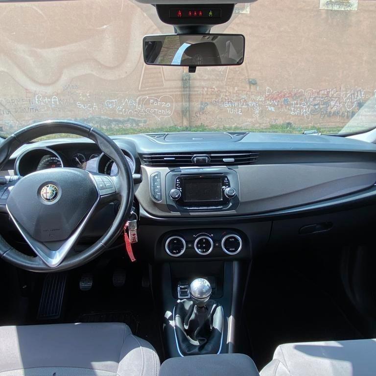 Alfa Romeo Giulietta 1.6 JTDm-2 105 CV Distinctive