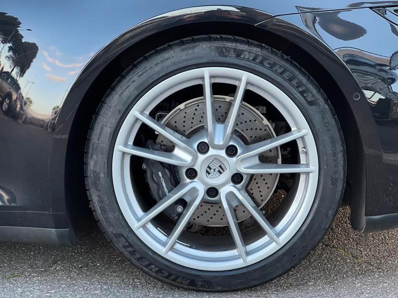 Porsche 992 3.0 Carrera auto