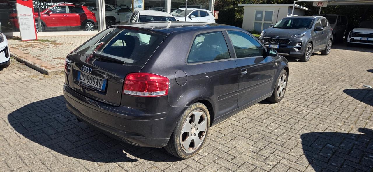 Audi A3 1.6 FSI 115CV GPL 3 PORTE