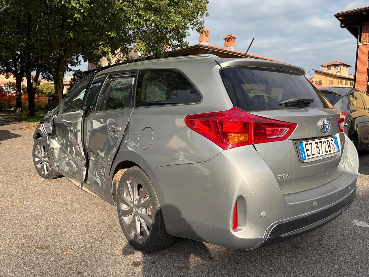 Toyota Auris Touring Sports 1.8 Hybrid Lounge