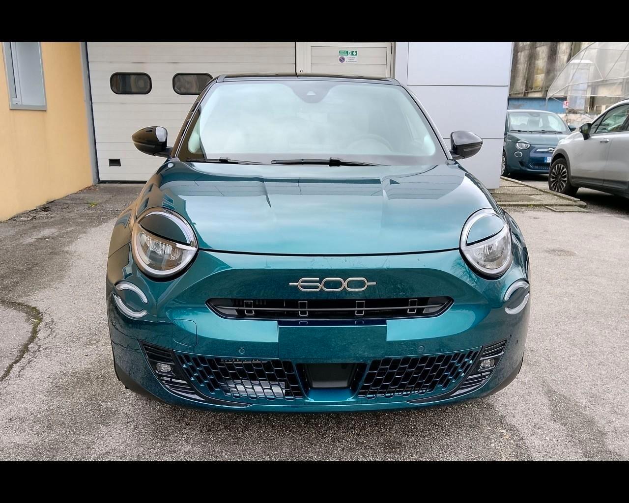 Fiat 600 Hybrid 110 CV DCT MHEV Business