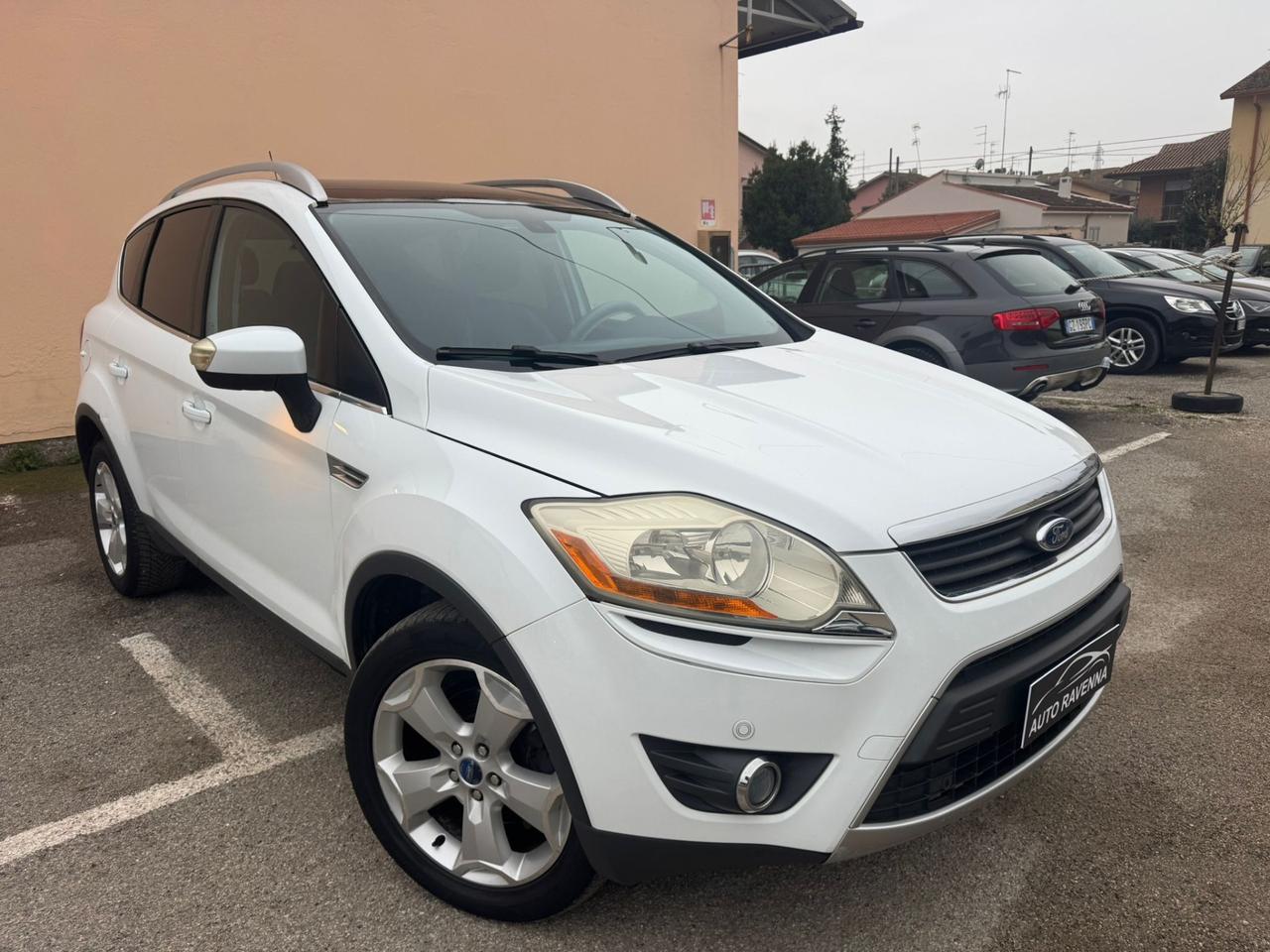 Ford Kuga 2.0 TDCI 140 CV 4WD Titanium
