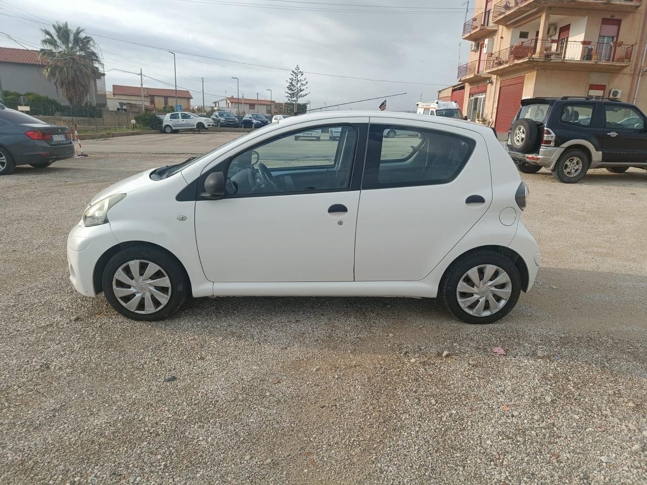 Toyota Aygo 1.0 12V VVT-i 5 porte Active Connect