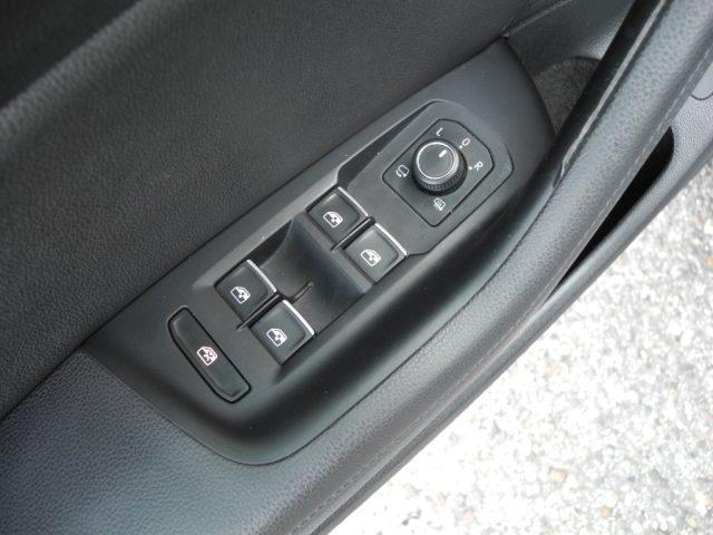 VOLKSWAGEN Passat Alltrack 2.0 TDI 190cv SW 4Motion DSG BMT - GANCIO TRAINO