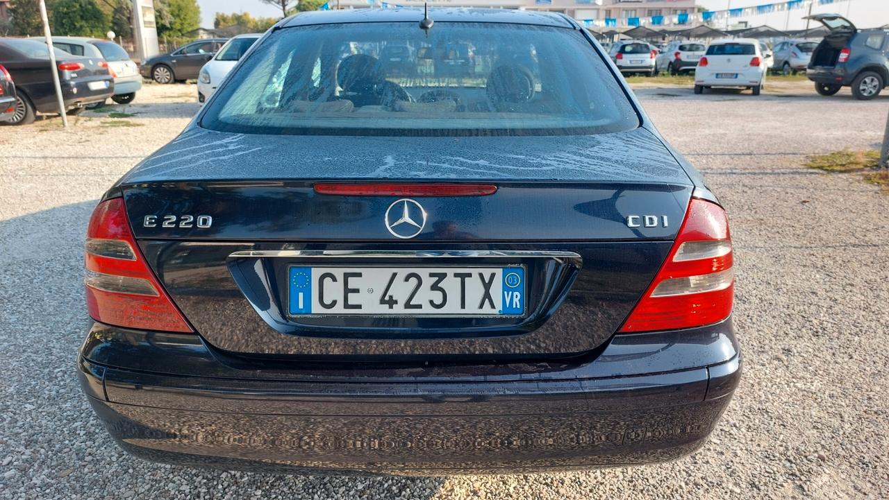 Mercedes-benz E 220 CDI cat Avantgarde