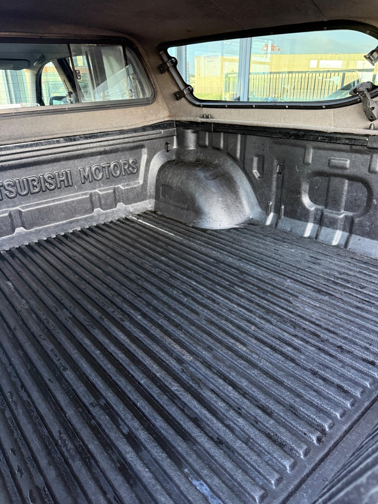 Mitsubishi L200 2.5 DI-D 136CV Intense GANCIO TRAINO