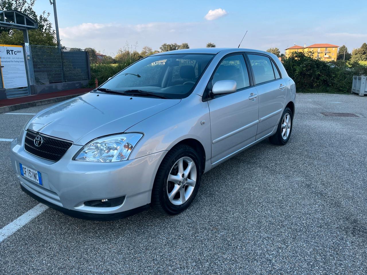 Toyota Corolla 1.6 16V 5 porte AUTOMATICA, TUTTA TAGLIANDATA TOYOTA