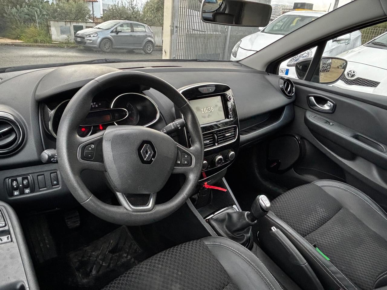 Renault Clio dCi 75 CV Moschino Intens