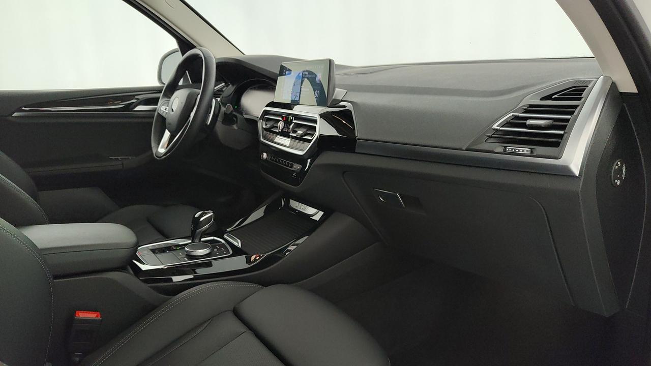 BMW X3 xdrive20d mhev 48V auto