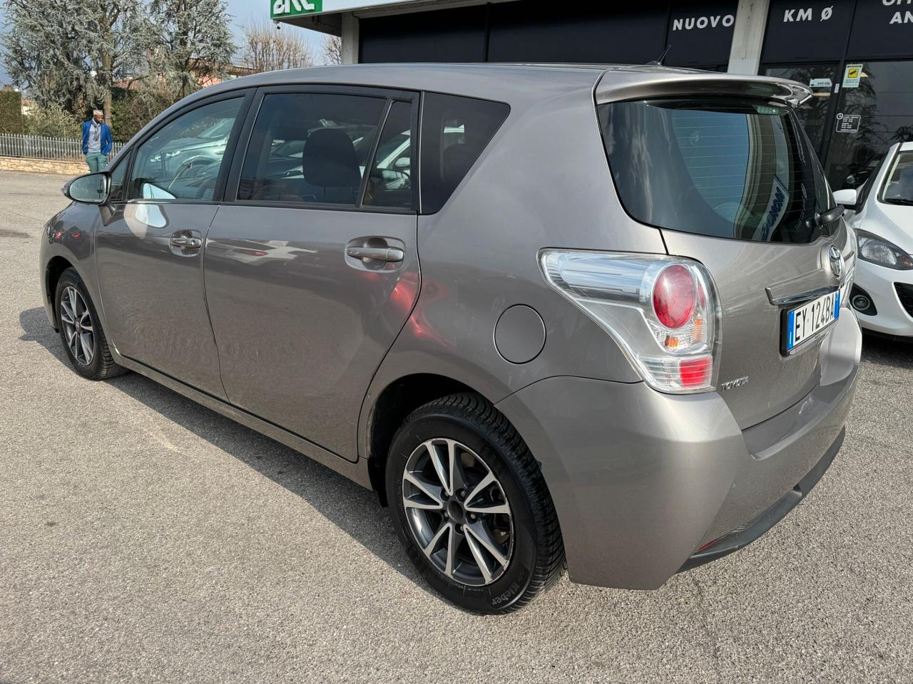 Toyota Verso 1.6 D-4D Style 7 posti