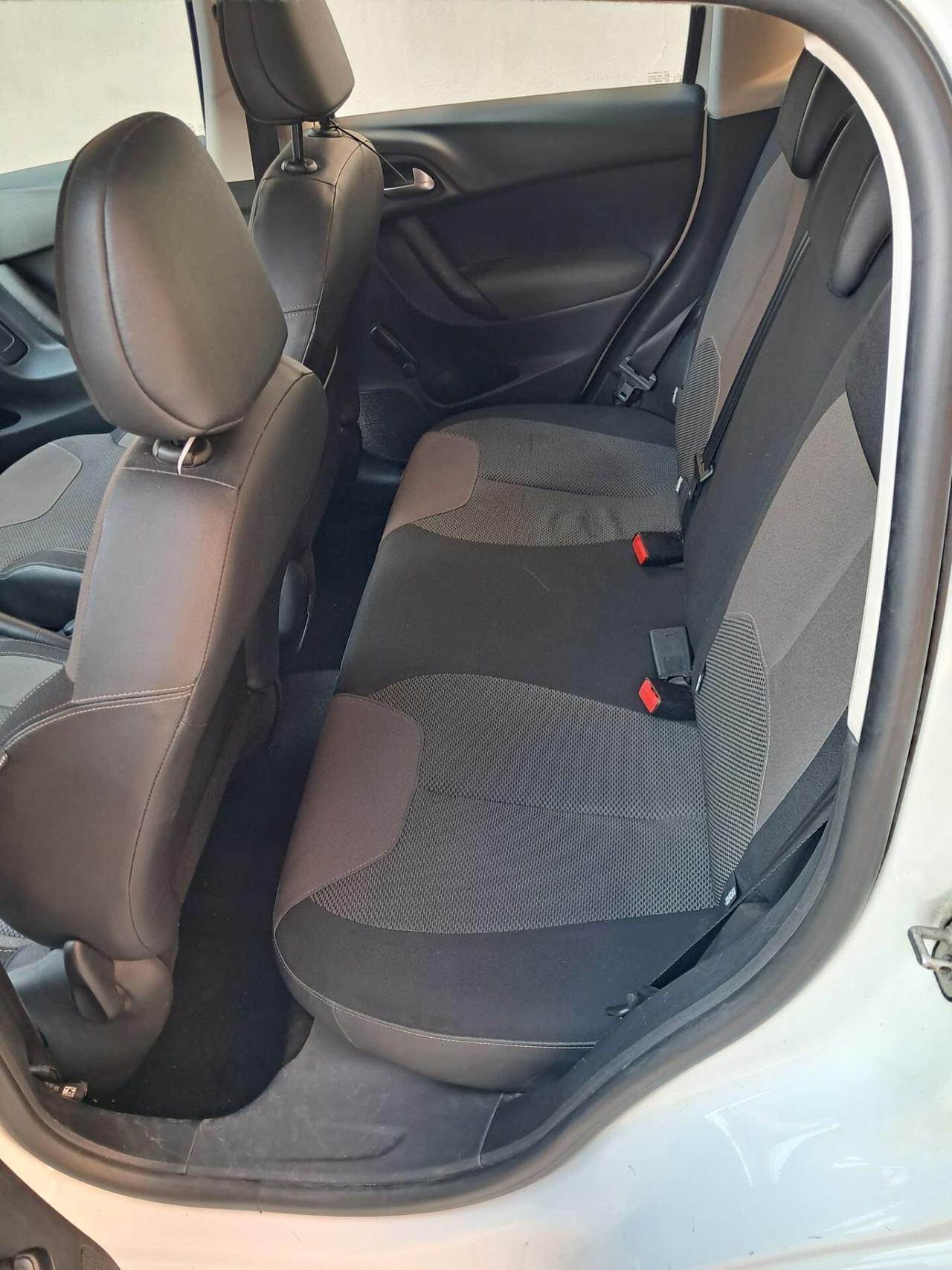 Citroen C3 1.2 e-VTi Exclusive BENZINA /METANO