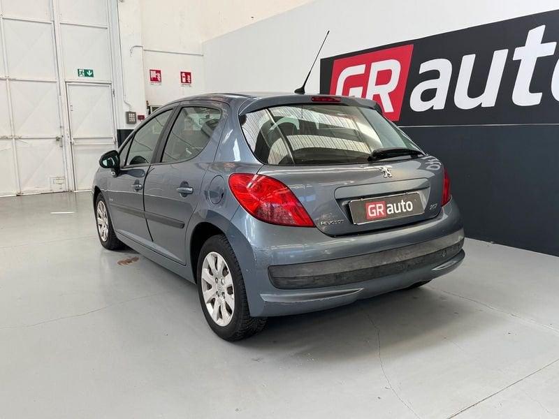 Peugeot 207 207 5p 1.4 hdi XS