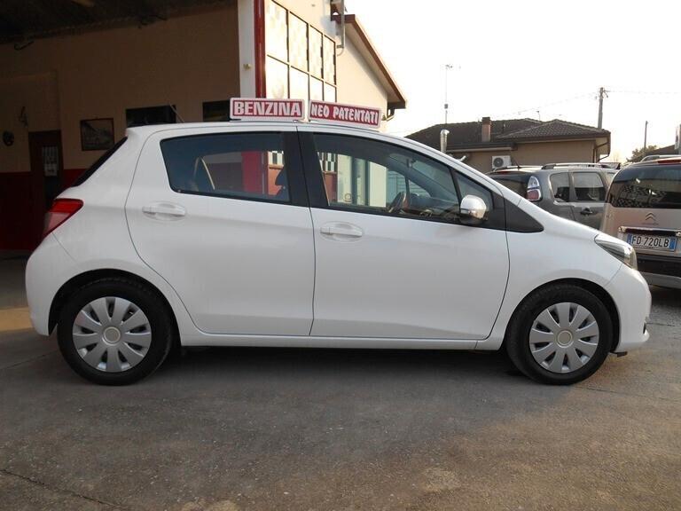 Toyota Yaris 1.0 5 porte X NEOPATENTATI