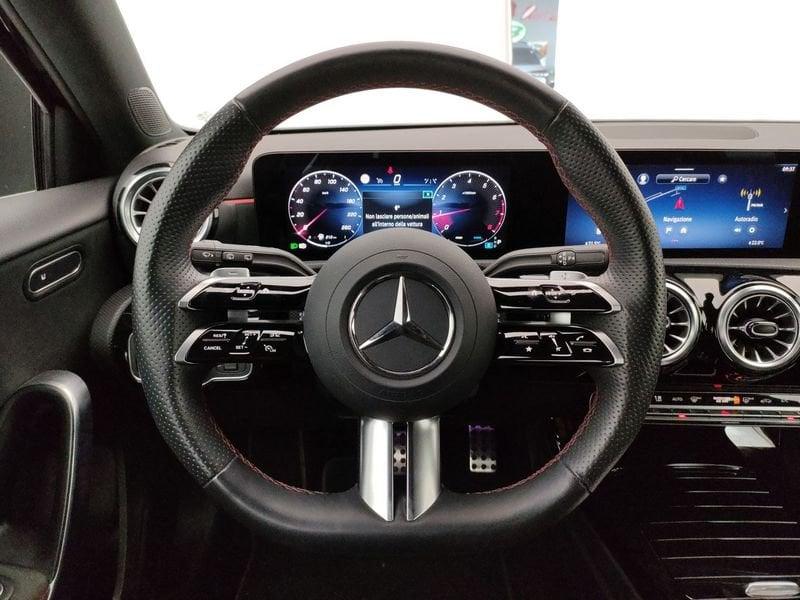 Mercedes-Benz Classe A A 180 AMG Line Premium auto Advanced Plus
