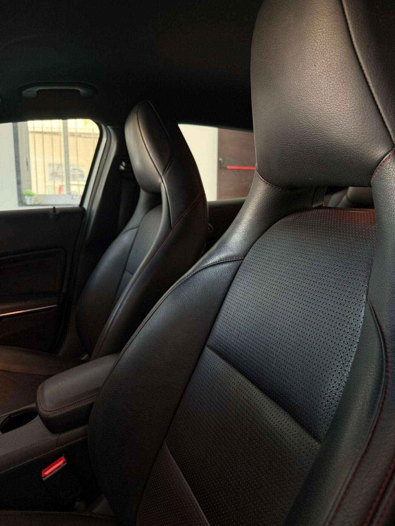 Mercedes-benz GLA 200 d Premium AMG