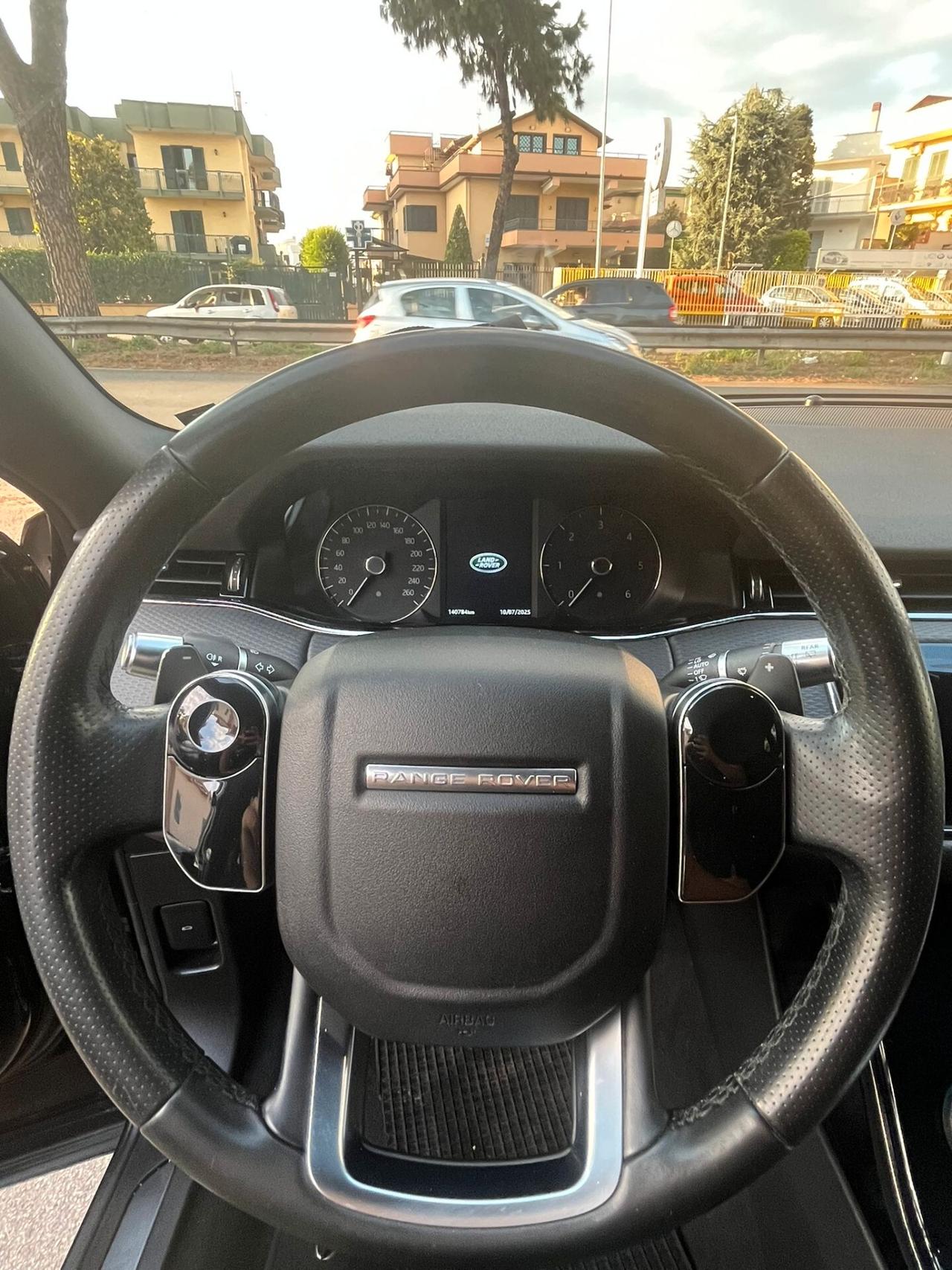 Land Rover Range Rover Evoque LAND ROVER EVOQUE R-DYNAMIC