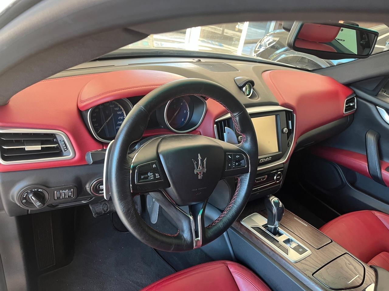 Maserati Ghibli 3.0 v6 diesel 275 cv GRANSPORT