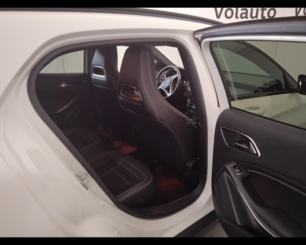 Mercedes-Benz GLA-X156 2014 - GLA 220 d (cdi) Sport 4matic 170cv auto