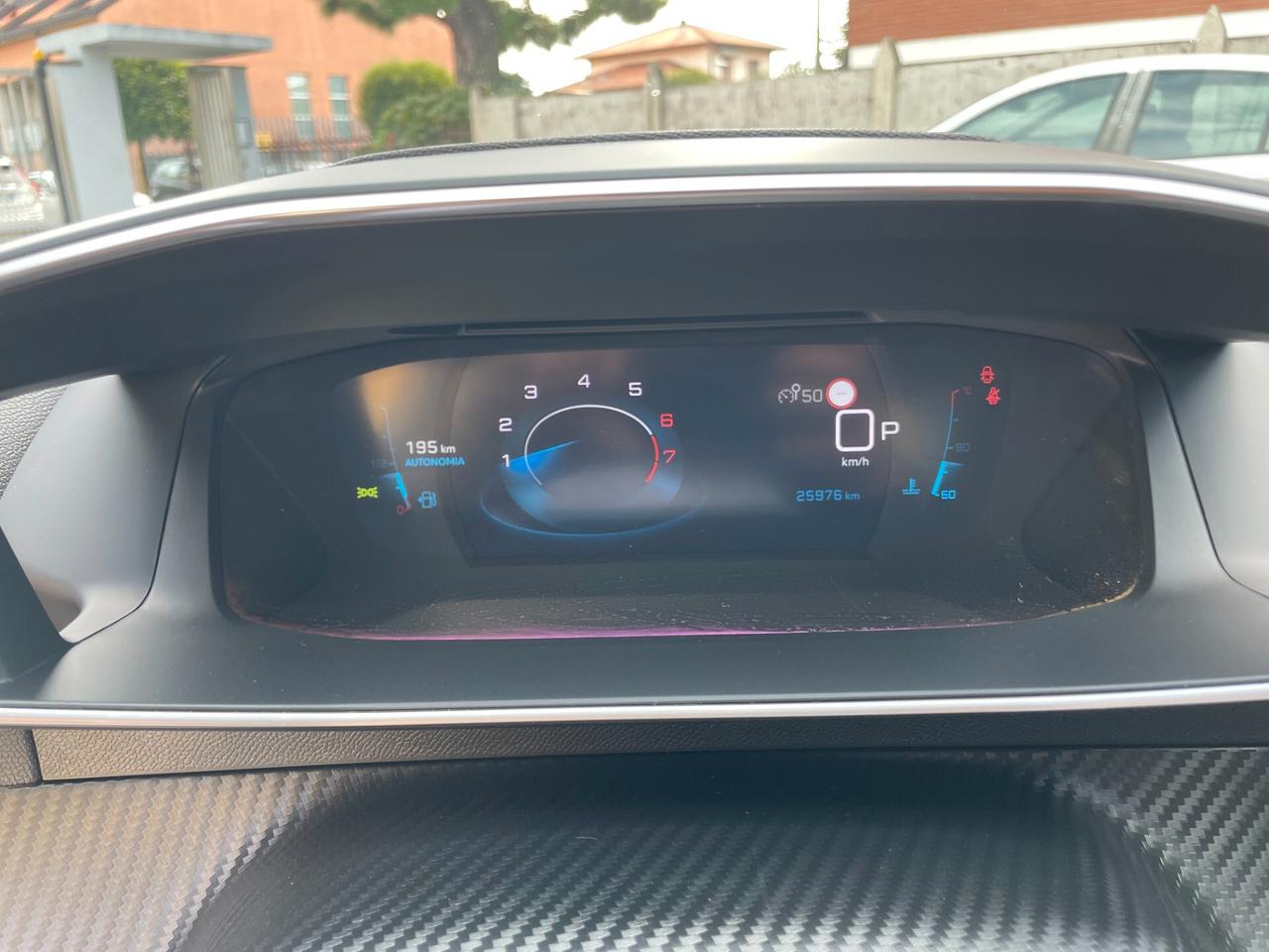 Peugeot 2008 1.2 puretech Allure AUTOMATICA NESSUN VINCOLO